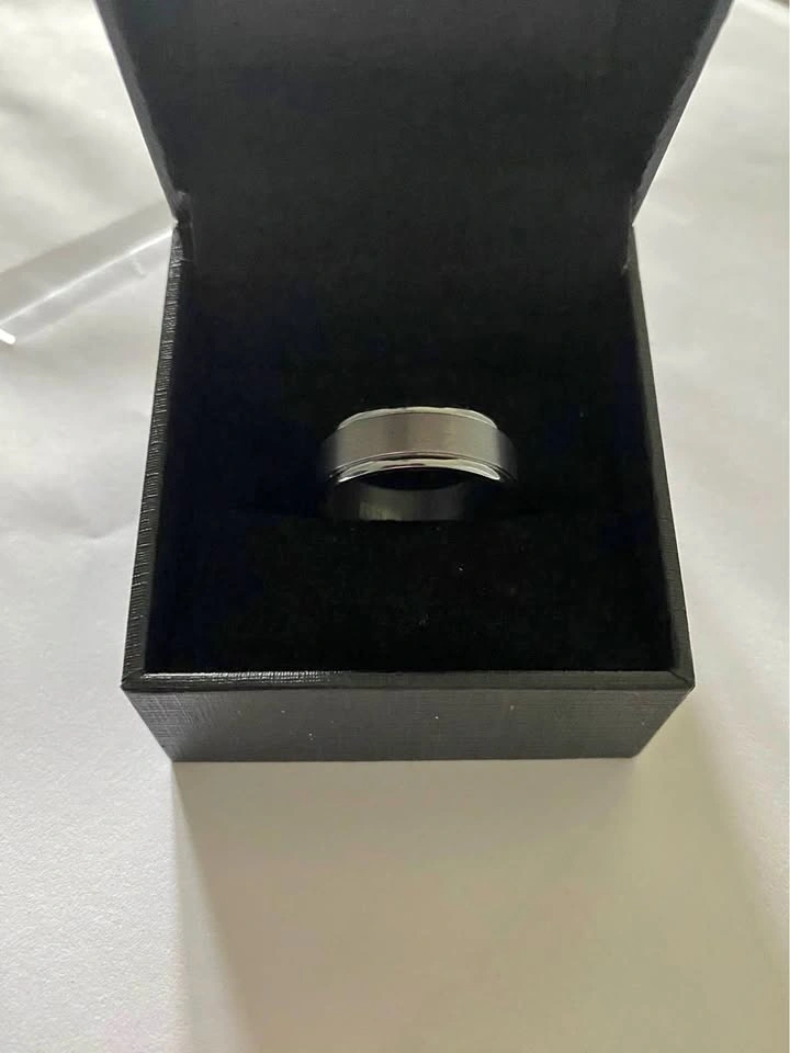 Men's Wedding Band