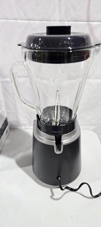 Proctor-Silex Blender, 950 Watts, 52 oz, Black & Silver