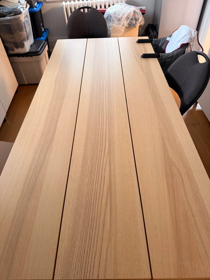 IKEA Ypperlig Dining Table - photo 2