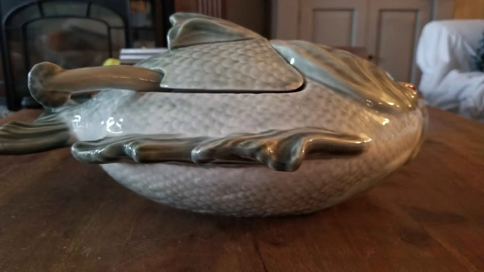 MCM Majolica Fish Tureen from Portugal - photo 2