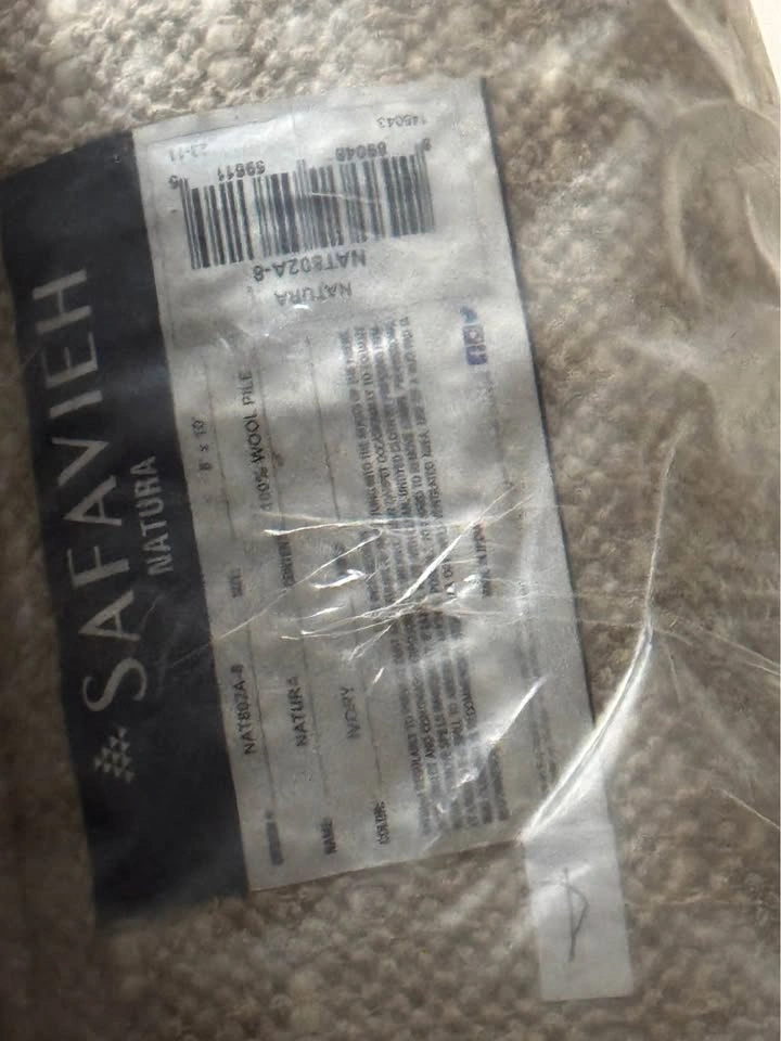 Brand New 8x10 Safavieh Wool Rug – Still in Package - photo 3