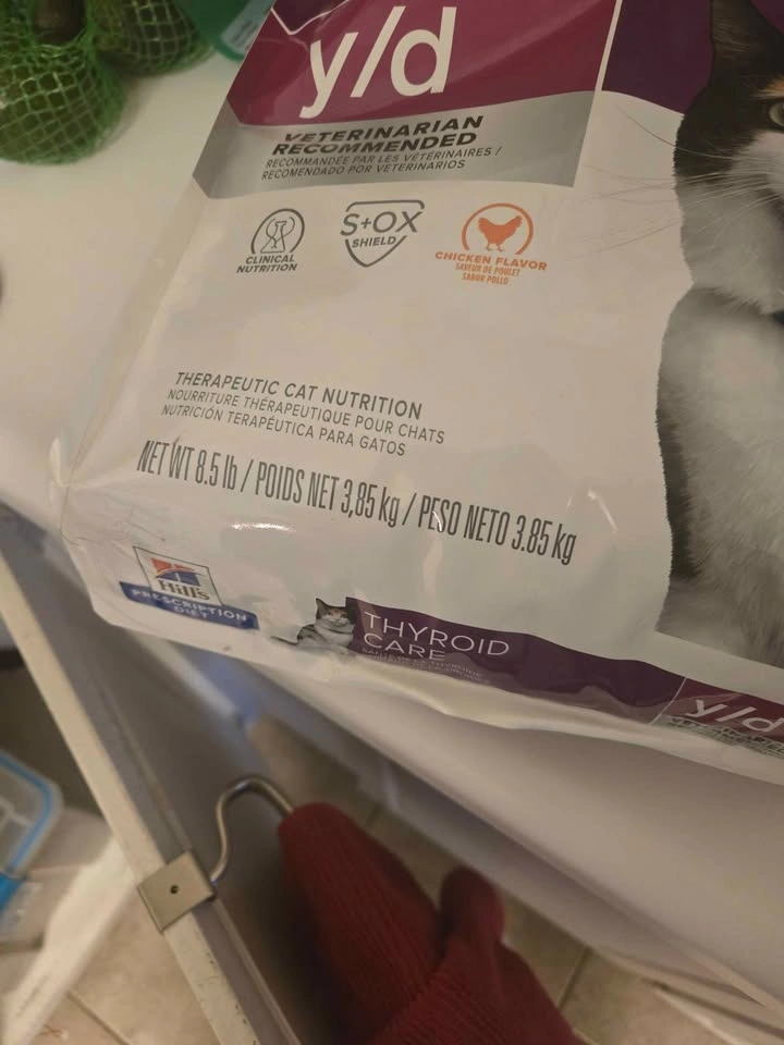 Hill's Prescription Diet Thyroid Care y/d Cat Food - photo 4
