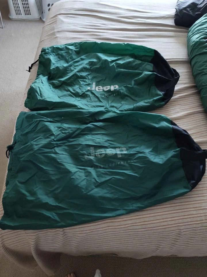 2 JEEP QN SZ SLEEPING BAGS *FIRM PRICE - photo 2
