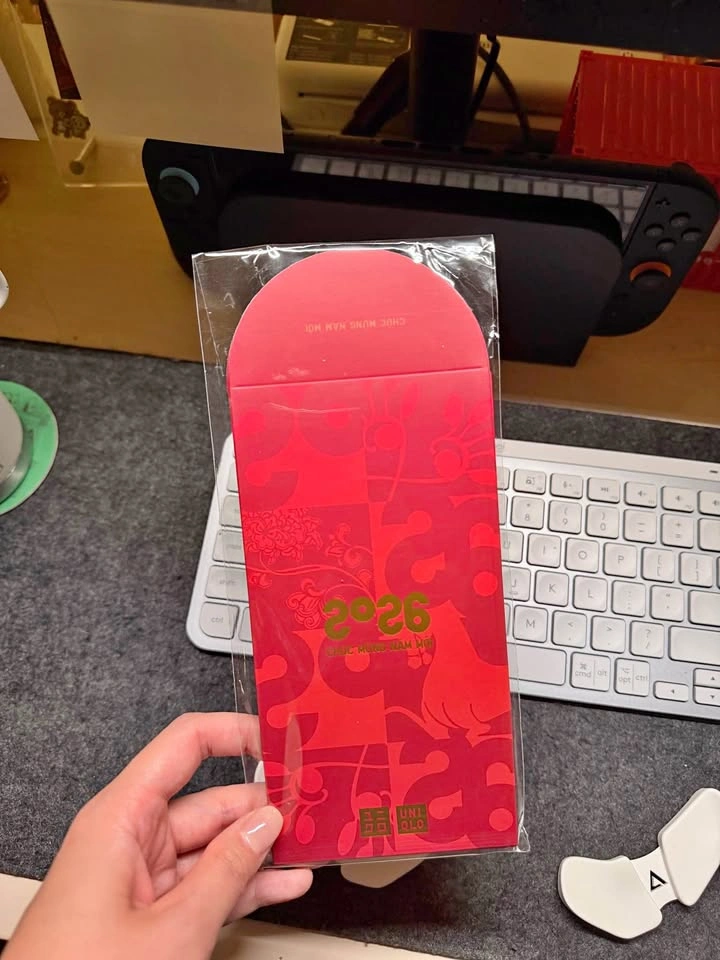 Uniqlo Vietnam Special Edition 2026 Red Pockets 🌱