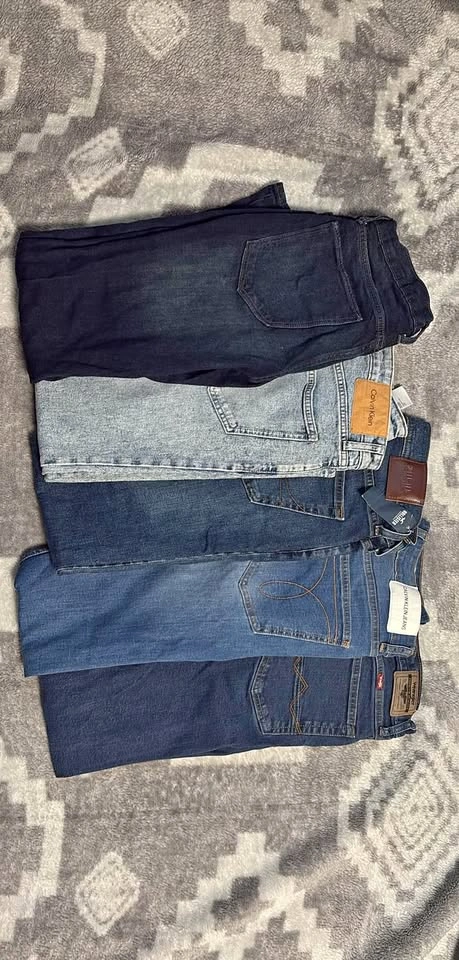 Men's Jeans Bundle - Hollister, Calvin Klein, Wrangler, Banana R