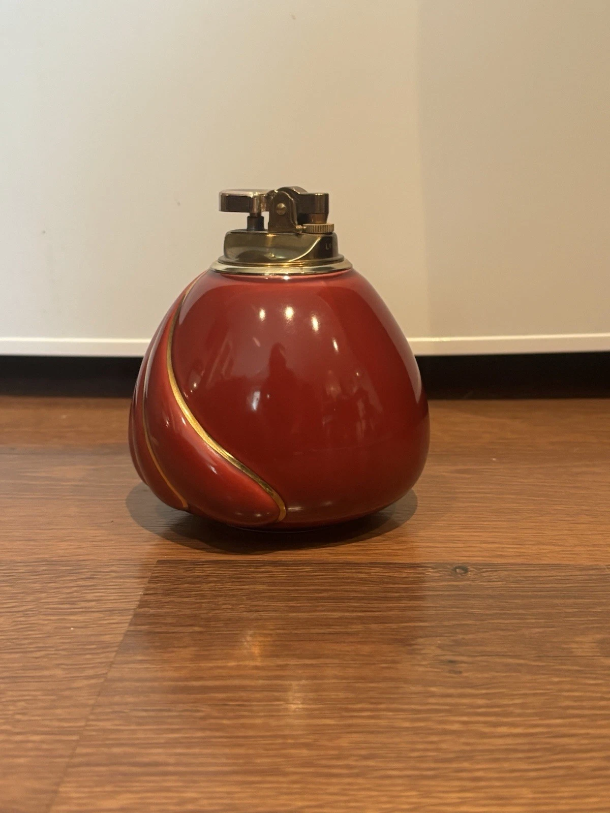 Vintage Toscany Collection Japan Tabletop Lighter – Red Ceramic
