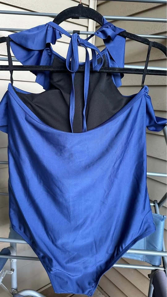 Women's One Piece Swimsuit - photo 2