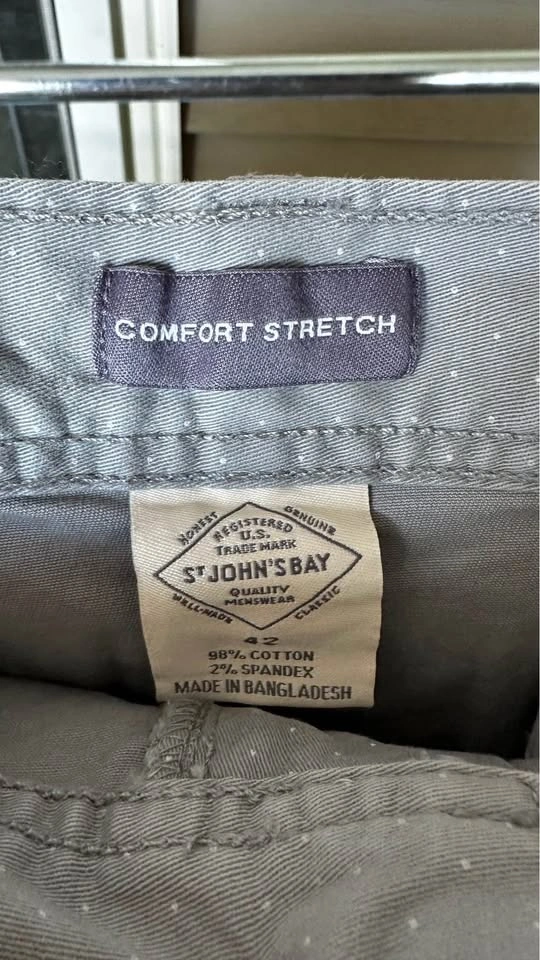 St. John's Bay Men's Shorts - photo 2