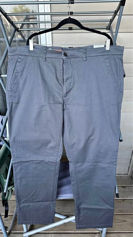 St. John's Bay Men's Cargo Pants