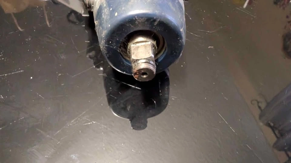 Pneumatic butterfly impact gun - photo 3