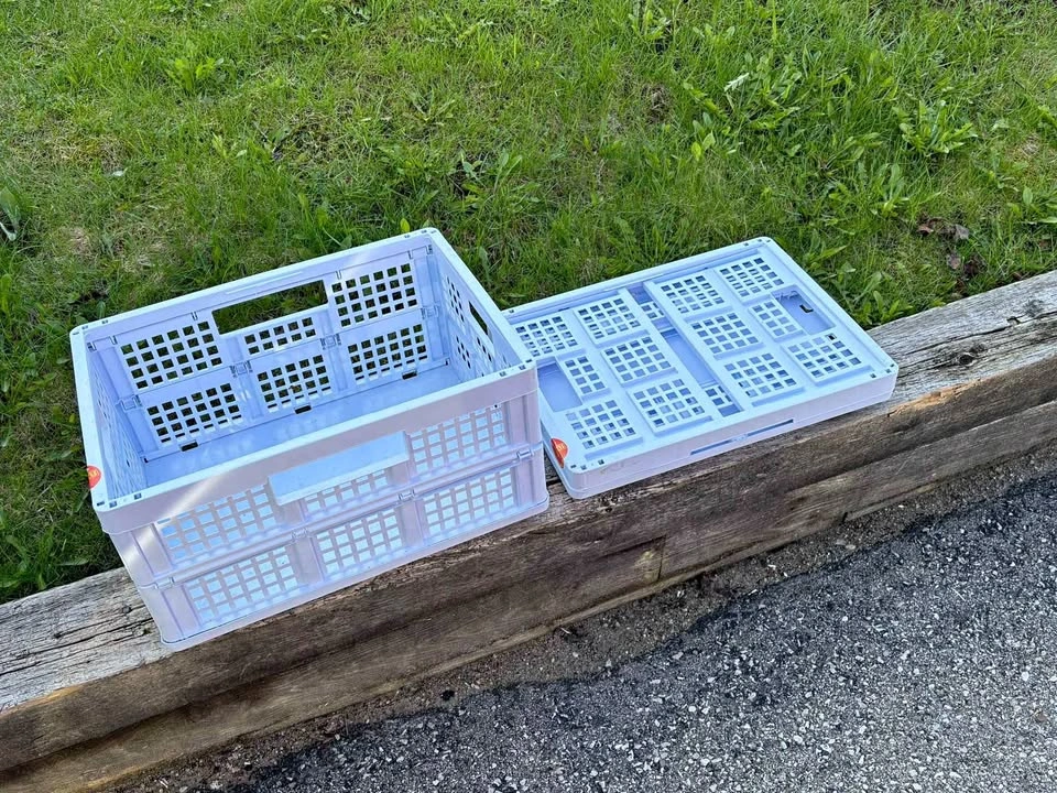 2 Collapsible Storage Crates