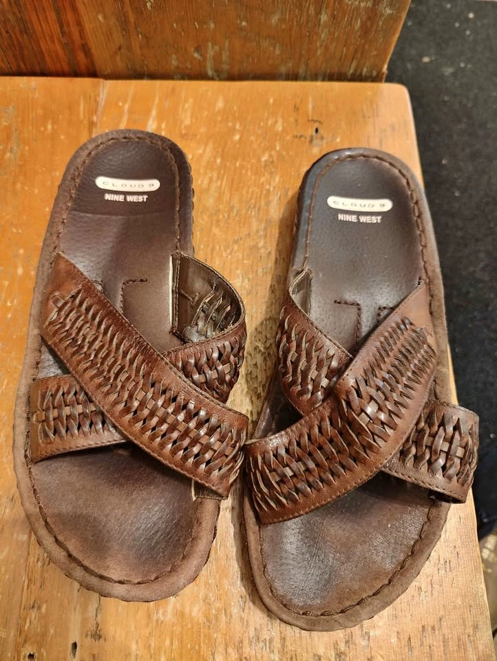 Size 10 Nine West Cloud 9 Leather Sandals