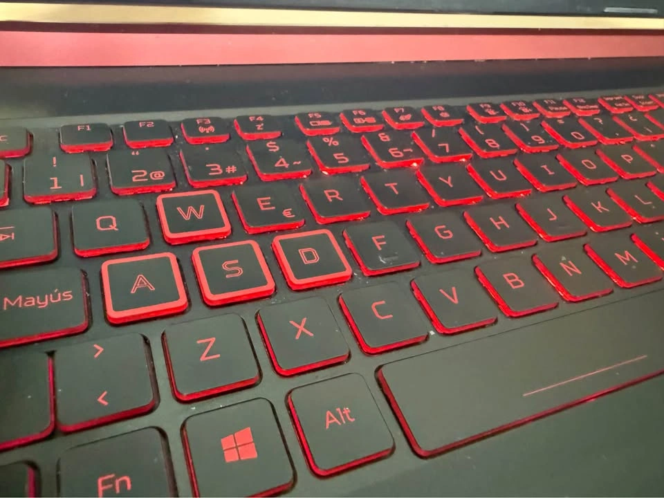 Acer Nitro 5 Gaming Laptop – i7 / GTX 1650 / 16GB RAM / SSD + HD - photo 2