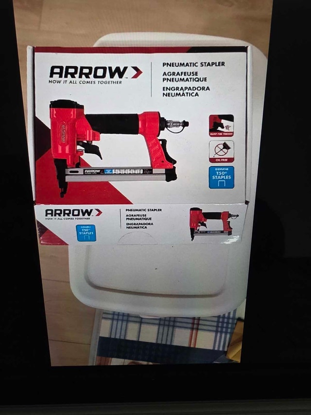 Arrow pneumatic stapler (new)