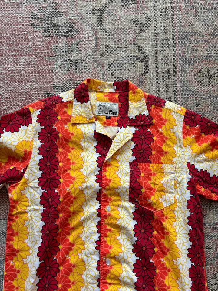 Hawaiian Shirt - Size Small - photo 2