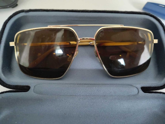 Gucci Sunglasses - photo 3