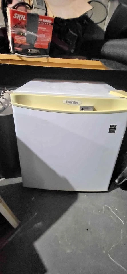 Mini bar fridge