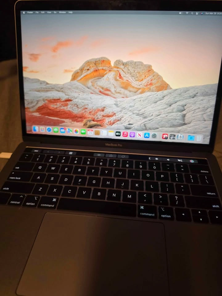 Macbook Pro (2019) 13-inch (Please read the Description) - photo 4