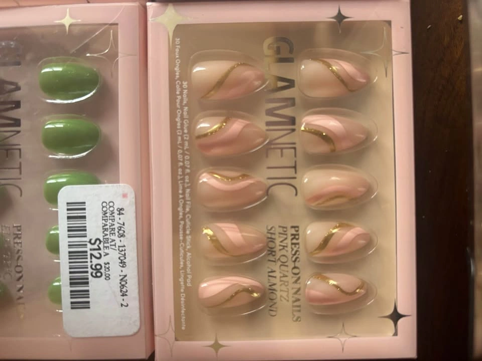 GLAMNETIC nails - photo 3