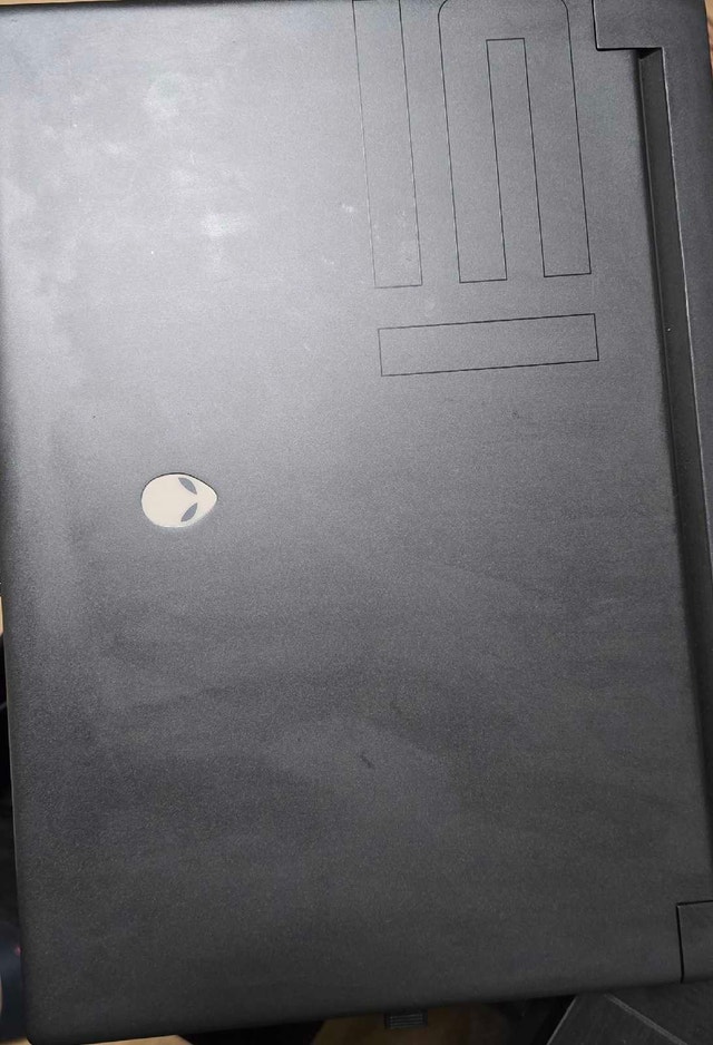 Alienware M15 R6 Laptop - Intel i7, RTX 3070 - photo 2