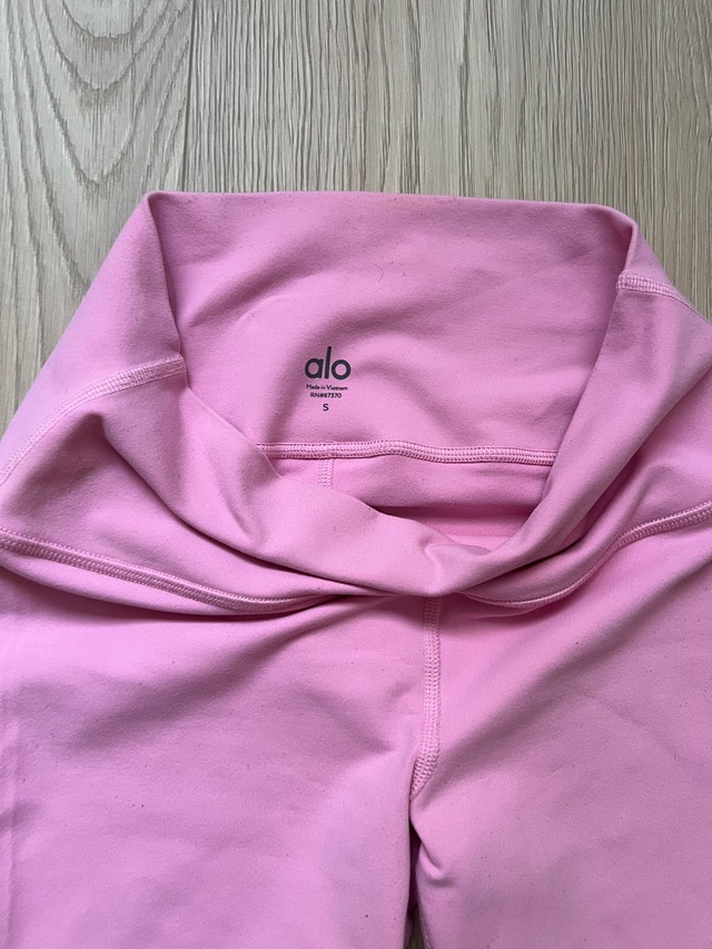 Alo Yoga 5" Airbrush Biker Short (Size S) - photo 2
