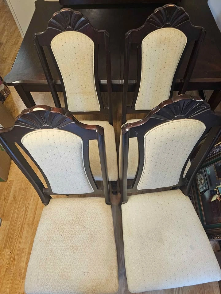 Dining Room Set With 18" Extender - photo 5