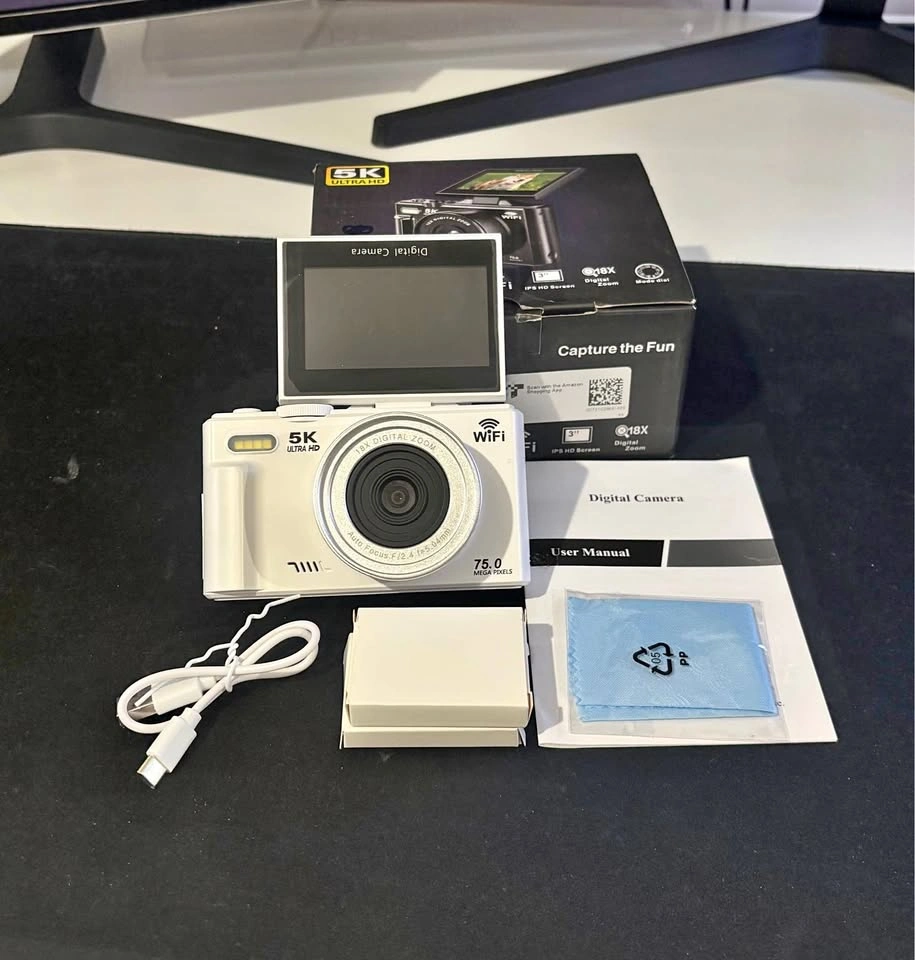 White Flip Screen Digital Camera 5K 75MP