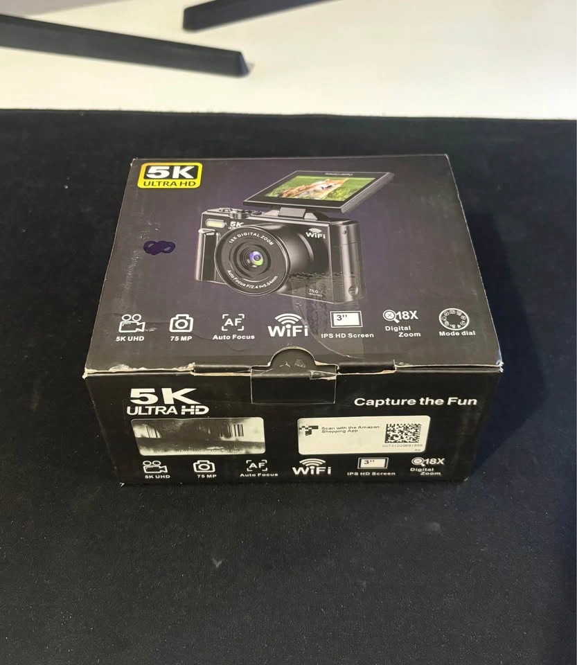 White Flip Screen Digital Camera 5K 75MP - photo 2