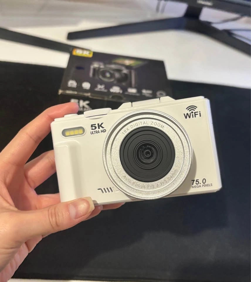 White Flip Screen Digital Camera 5K 75MP - photo 3