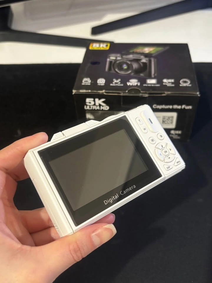 White Flip Screen Digital Camera 5K 75MP - photo 5