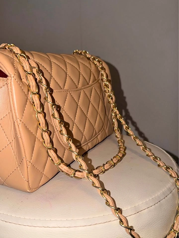 Classic Flap Size Medium (Vintage)
