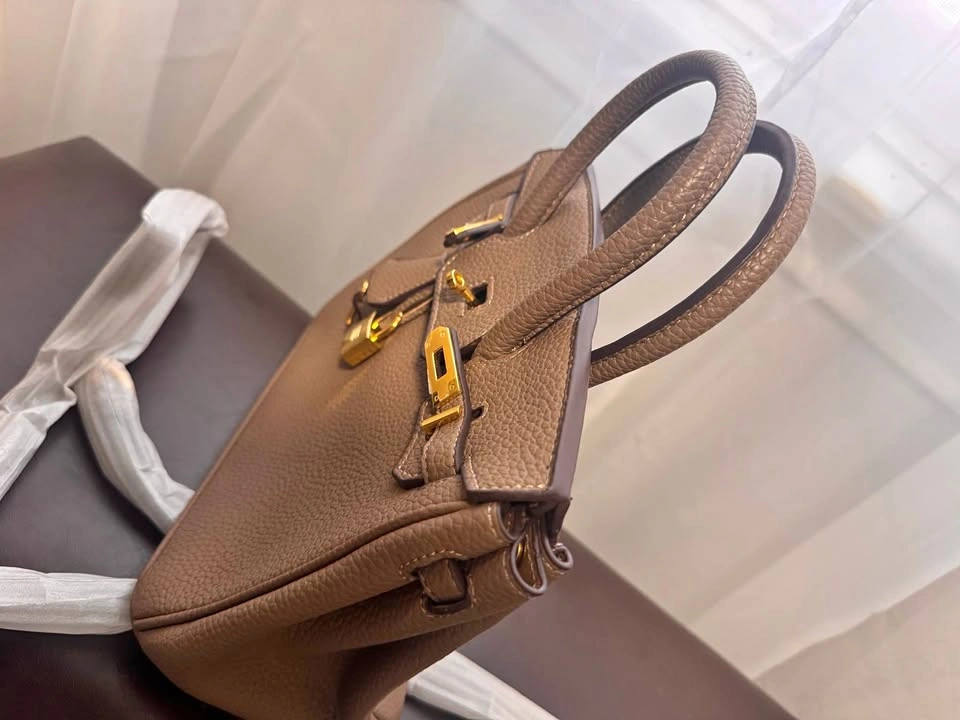 Chic classy bag