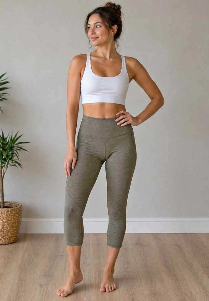 Good American Olive Green Ribbed Cropped Leggings