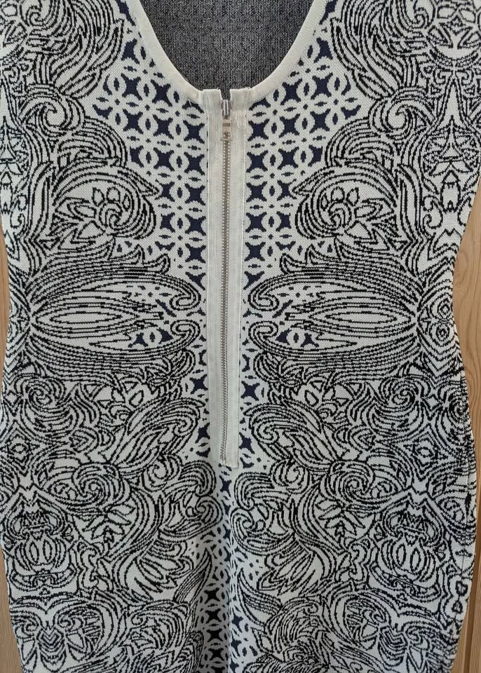 BCBGMAXAZRIA Black White Patterned Bodycon Mini Dress - photo 4