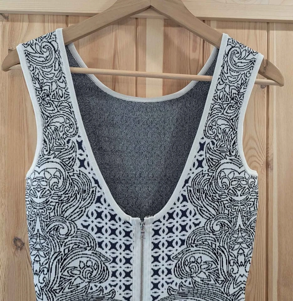 BCBGMAXAZRIA Black White Patterned Bodycon Mini Dress - photo 5