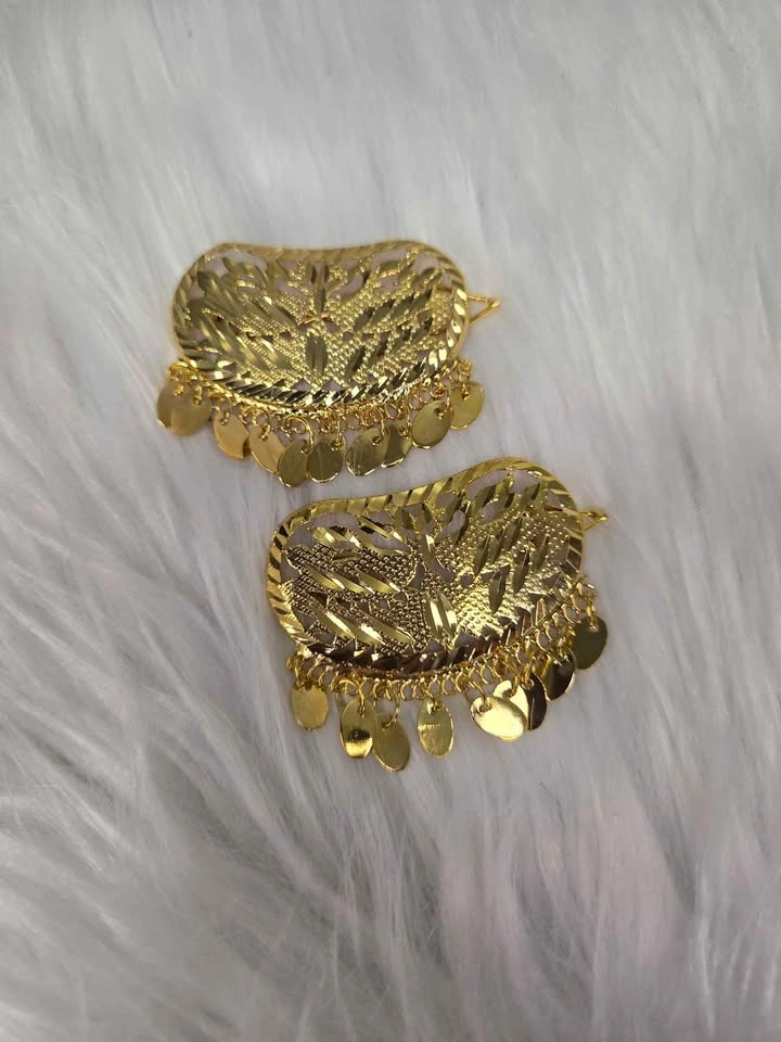 Traditional Punjabi-style hair clips - photo 3