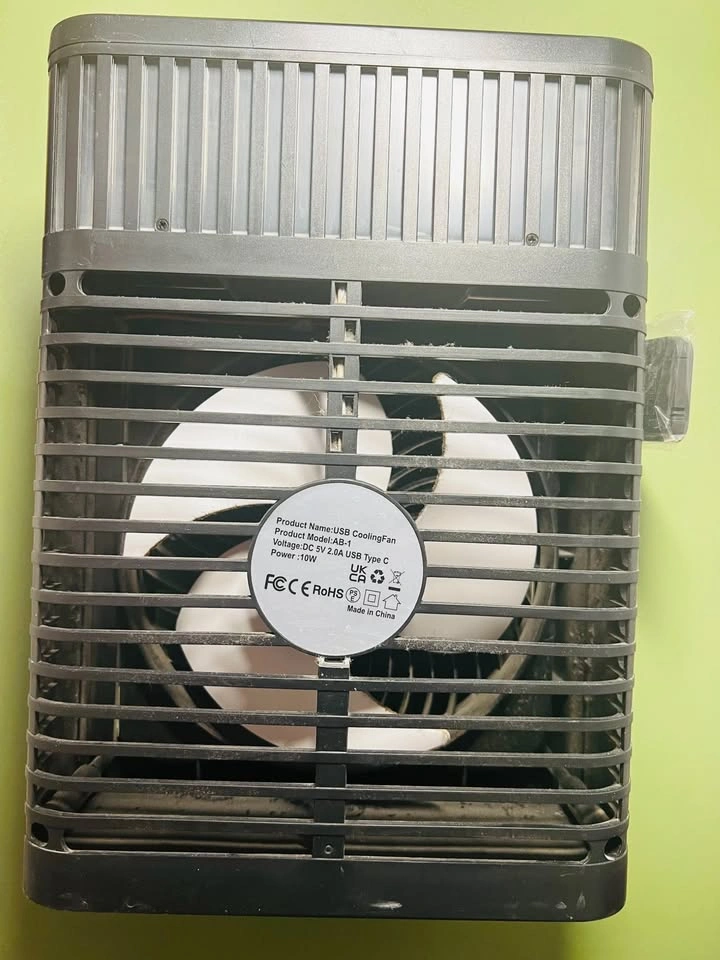 Portable USB Cooling Fan w/ Remote Model AB-1 - photo 2