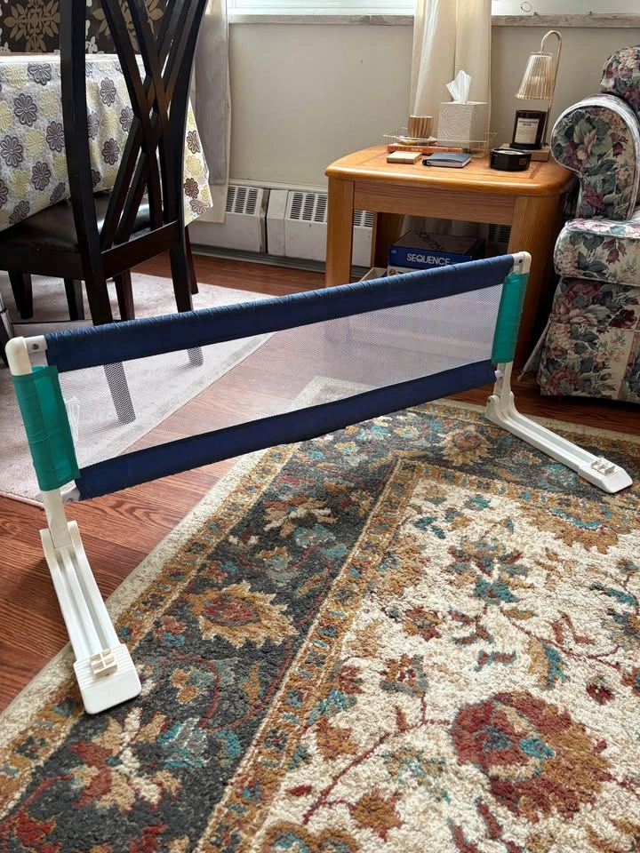 Bed Rail for Toddler Kids Safety - photo 2