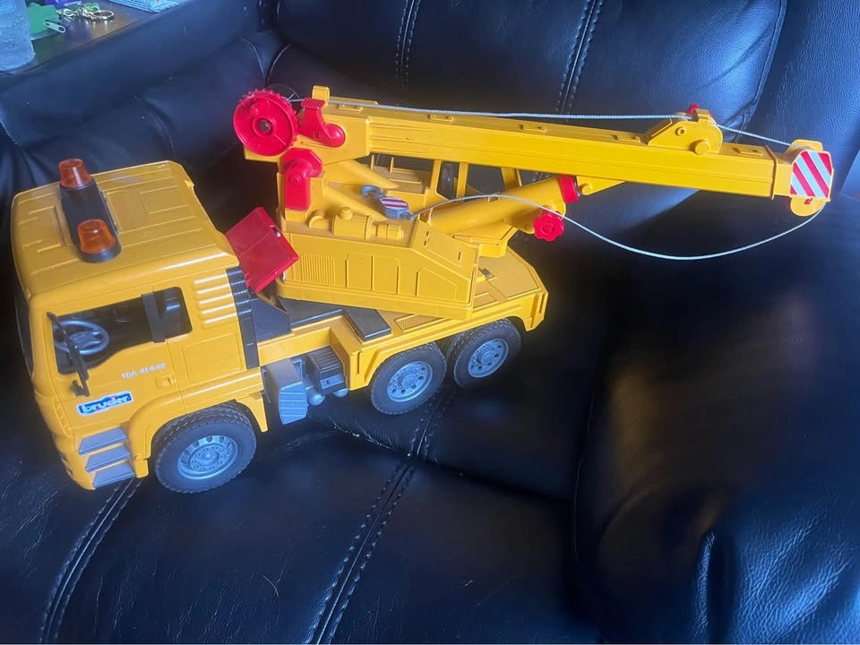 Bruder Crane Truck Toy - photo 2