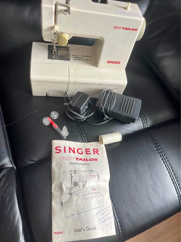 Singer Tiny Tailor Sewing Machine