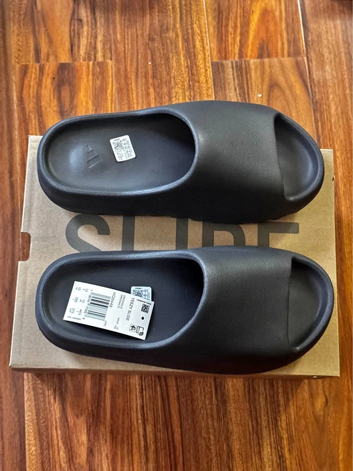 Yeezy Slides