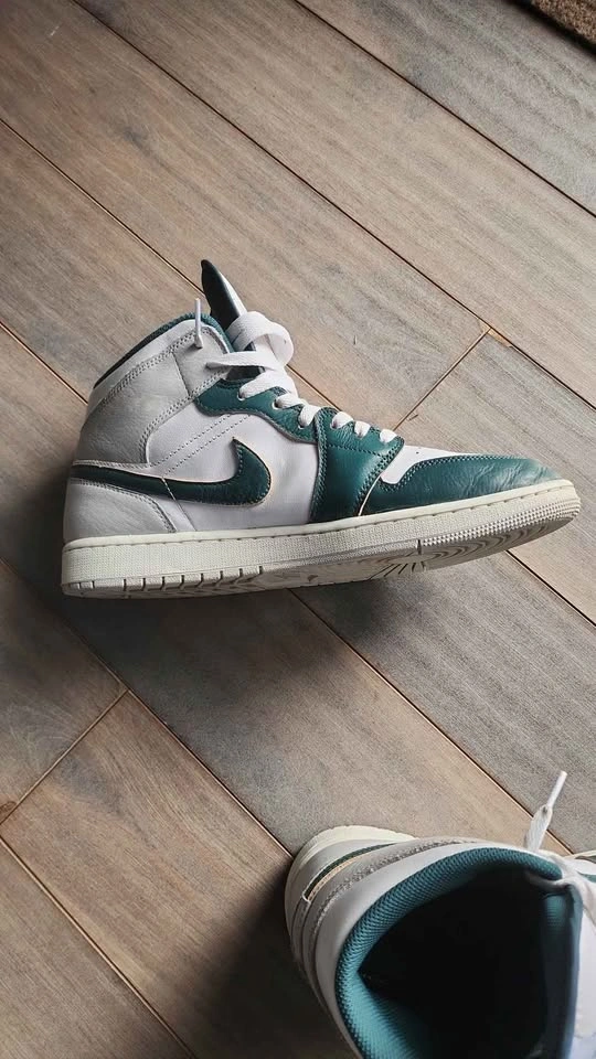 Air Jordan 1 Mid SE "Oxidized Green" - photo 3