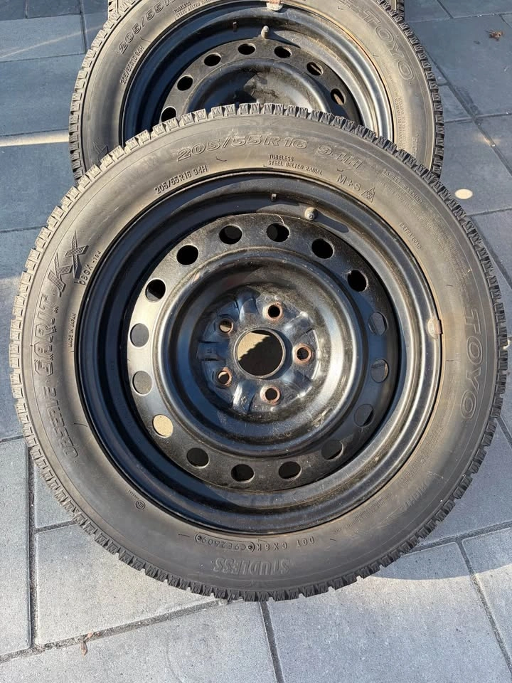Set of 4 Toyo Winter Tires & Rims – 205/55R16 fitment: 5 114 - photo 3