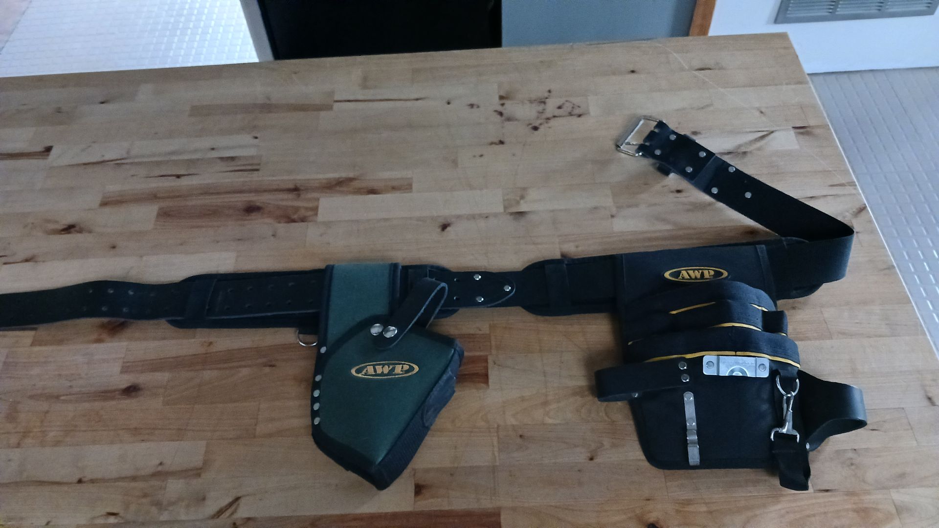 Tool belt with driver/drill holster