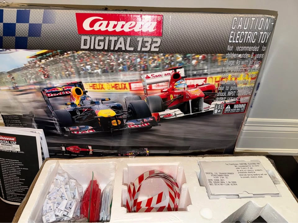 Carrera Digital 132 (Formula One) + 2 Cars - photo 3