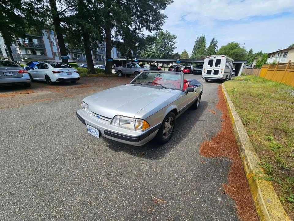 1993 Ford Mustang Convertible - photo 2