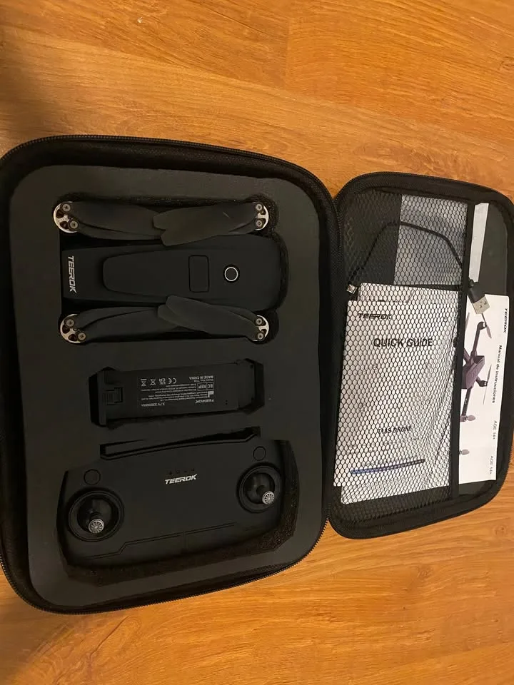 TEEROK T18S 4K GPS Drone - Spares/Case - $100 OBO image indicator(2)
