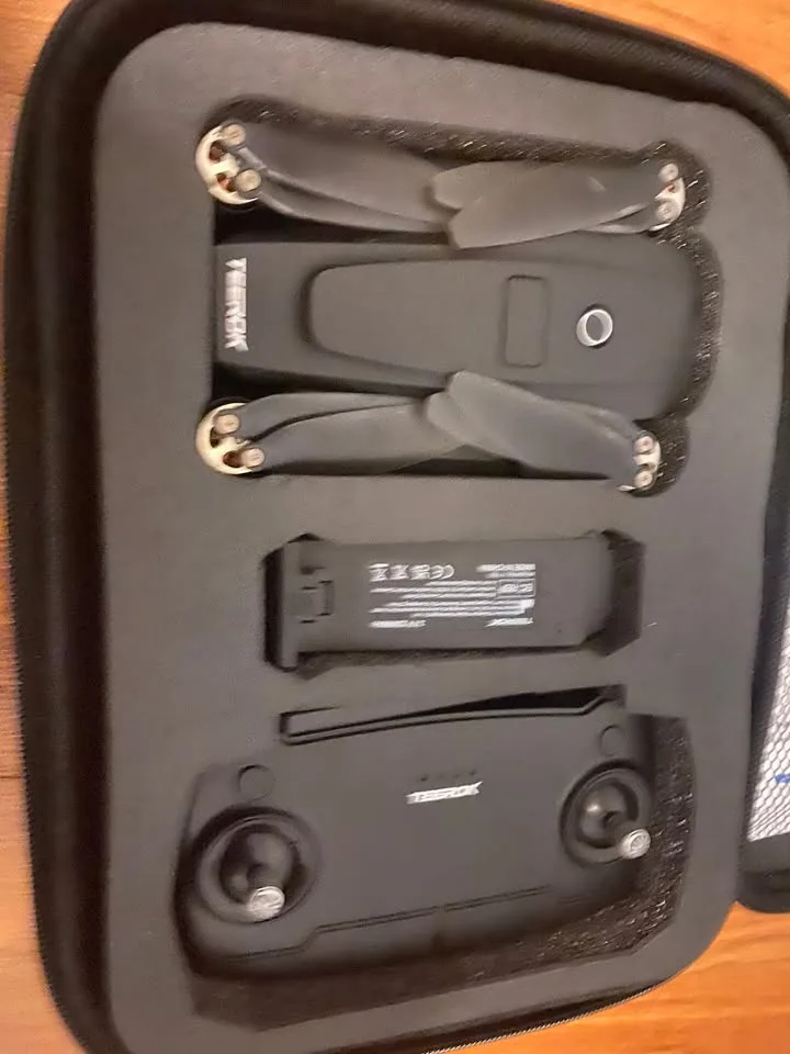 TEEROK T18S 4K GPS Drone - Spares/Case - $100 OBO image indicator(3)