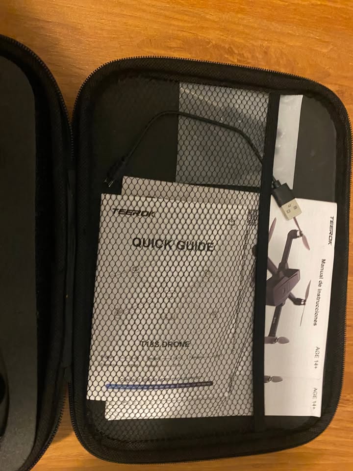 TEEROK T18S 4K GPS Drone - Spares/Case - $100 OBO - photo 4
