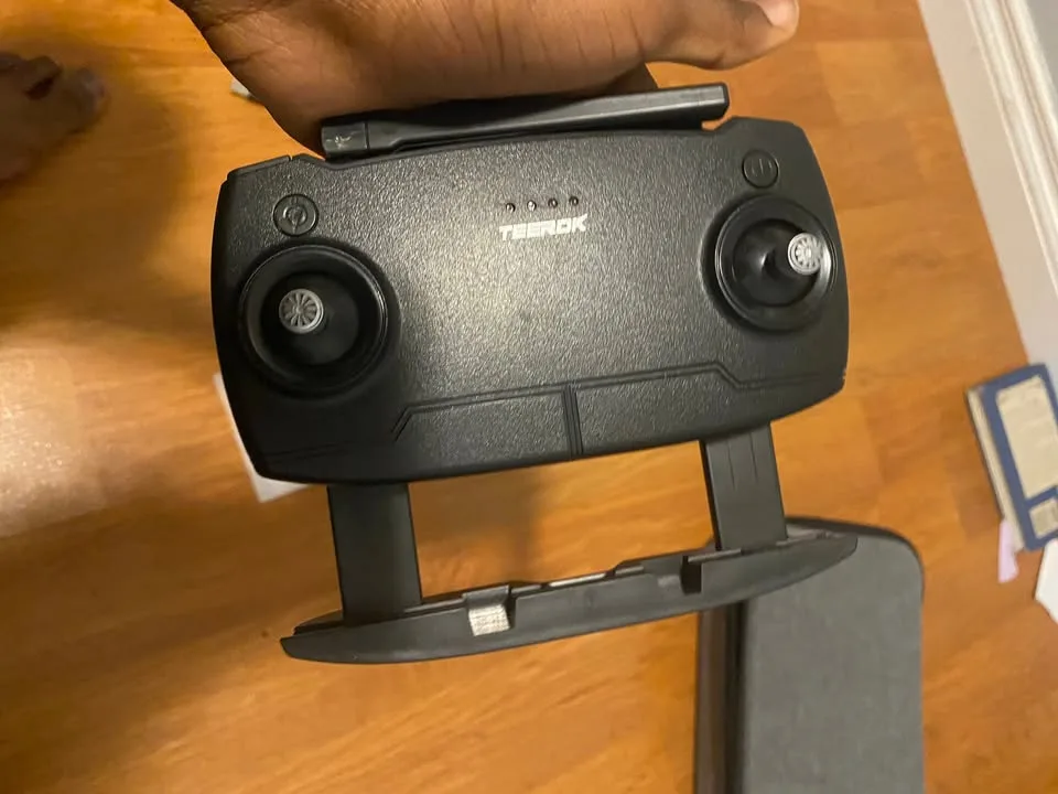 TEEROK T18S 4K GPS Drone - Spares/Case - $100 OBO image indicator(9)